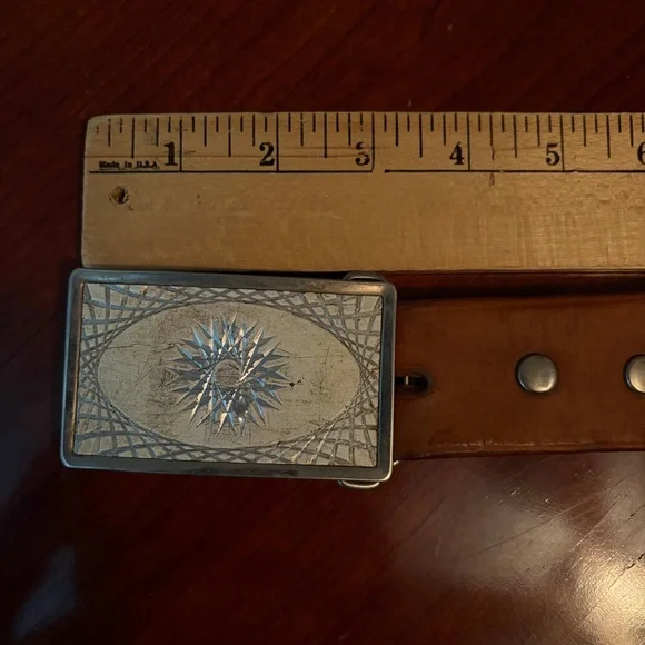 Vintage Western Belt with Vintage Buckle - Picture 4 of 12